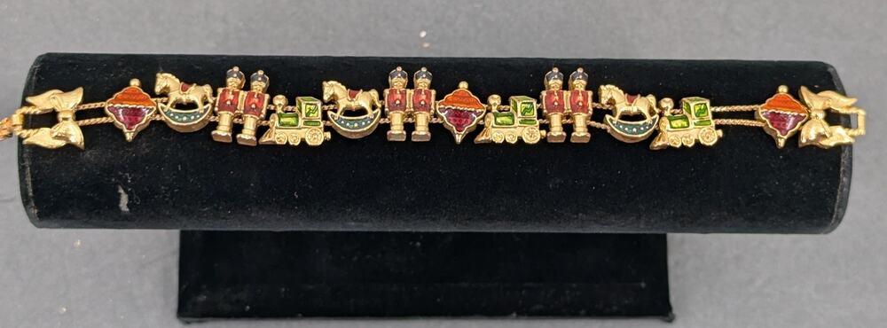 Vintage Fashion BRACELET Avon 8" toy soldiers enameled slide holiday